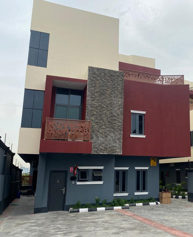 Red Ridge Apartments